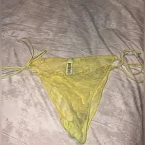 SKIMS Yellow Lace Tie-Side Bottom